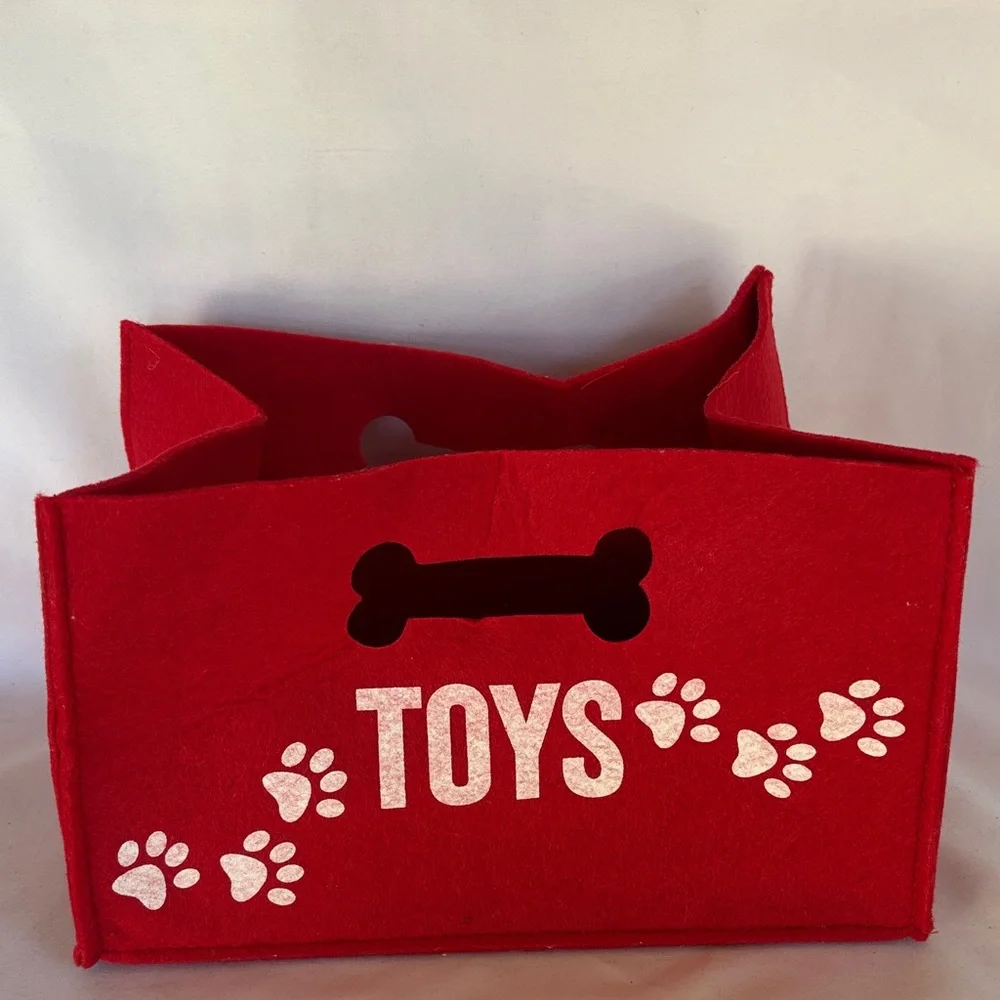 CUTE’ DOG FELT RED STORAGE TOTE WITH COLORFUL CHEW BONE TOYS & TRAINING CLICKS - Picture 4 of 12